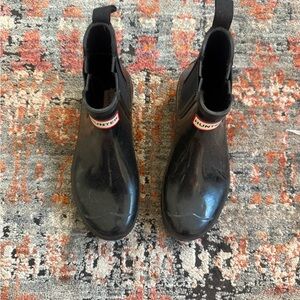 Hunter Black Chelsea Ankle Rain Boots with Red Logo Trim